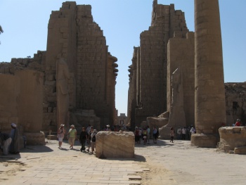 Фото к статье Карнакский храм в Луксоре 1.jpg