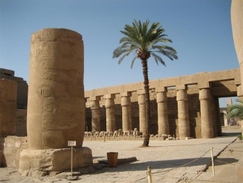 Фото к статье Карнакский храм в Луксоре 3.jpg