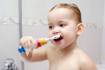 Фото к статье Как выбрать электрическую зубную щетку для ребенка 1.jpg